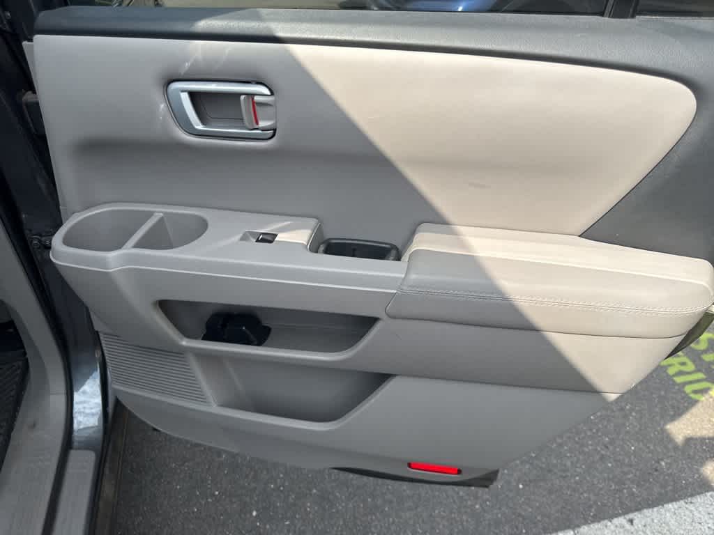Thumbnail: 2013 Honda Pilot - 20