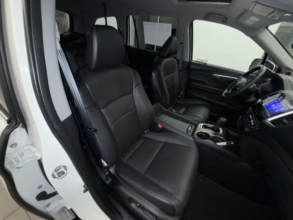 Thumbnail: 2018 Honda Pilot - 16