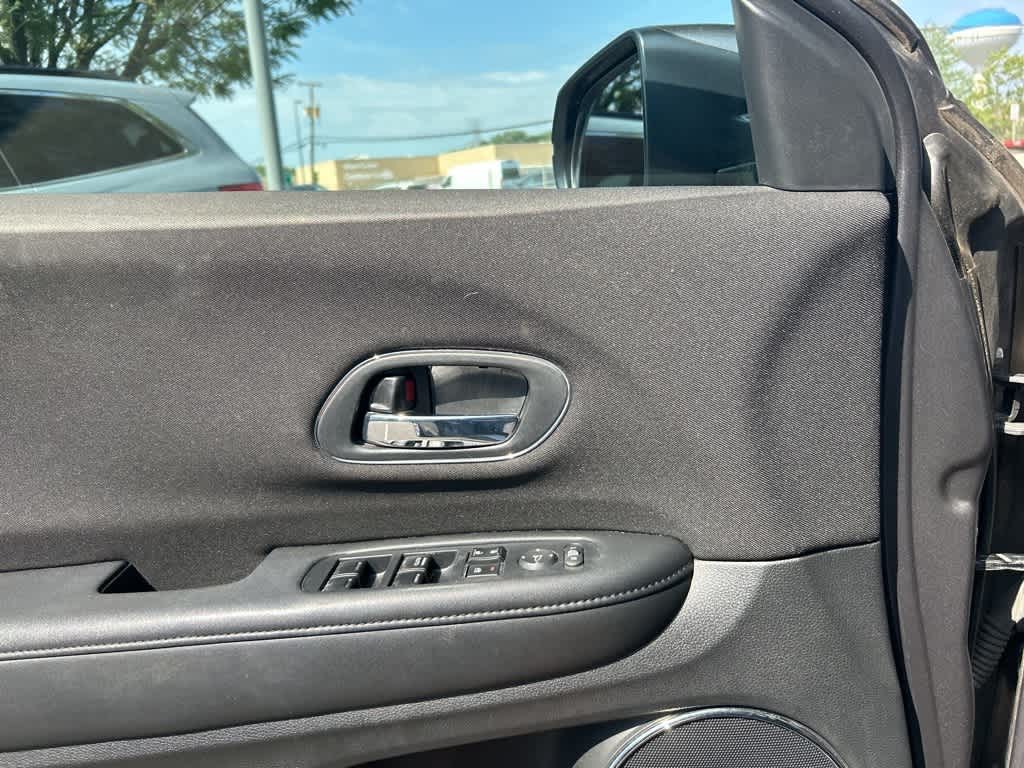 Thumbnail: 2016 Honda HR-V - 7