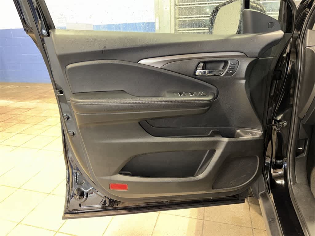 Thumbnail: 2022 Honda Pilot - 31