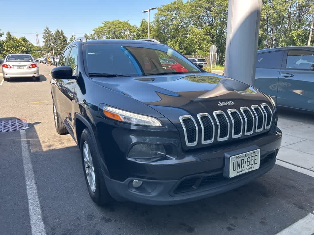 Thumbnail: 2016 Jeep Cherokee - 3