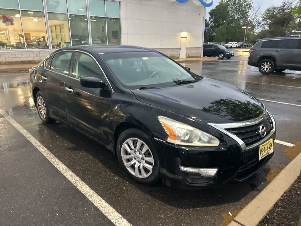 Thumbnail: 2015 Nissan Altima - 5