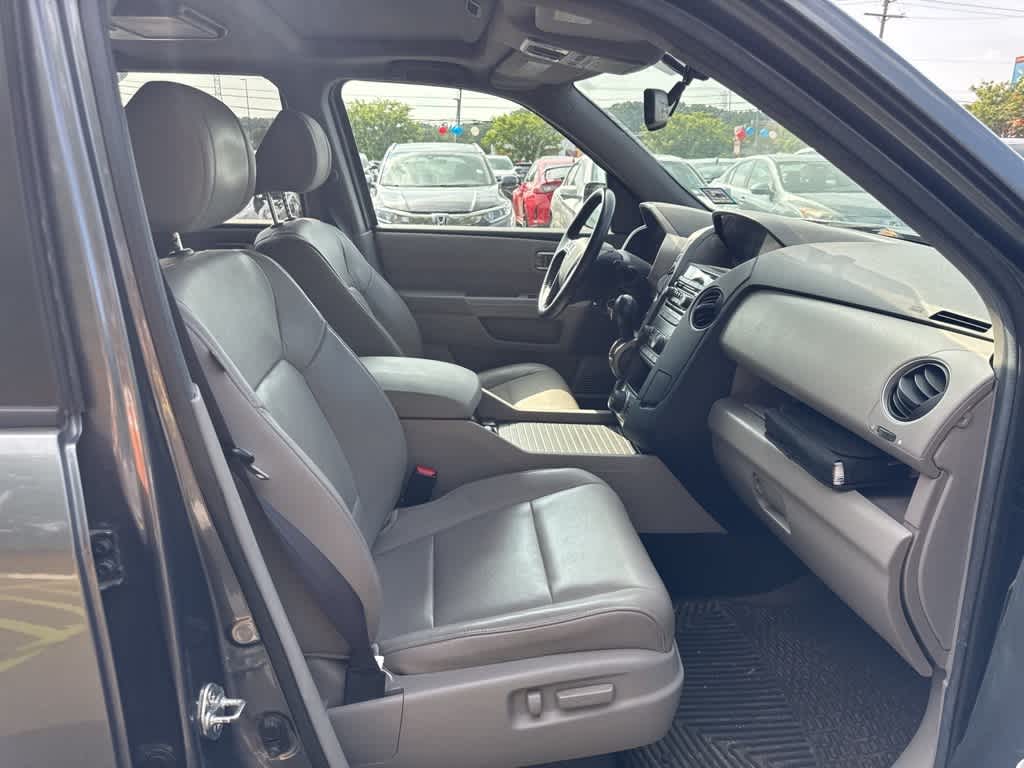 Thumbnail: 2013 Honda Pilot - 15