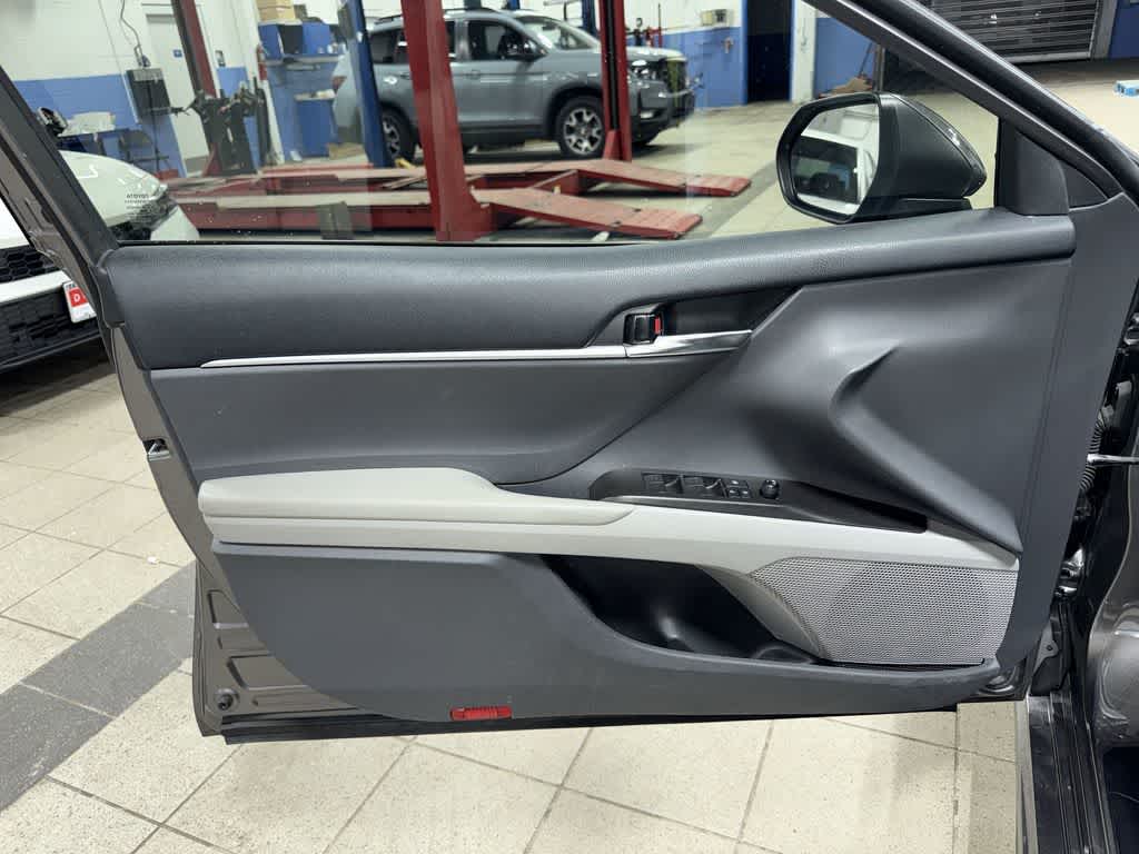 Thumbnail: 2023 Toyota Camry - 28