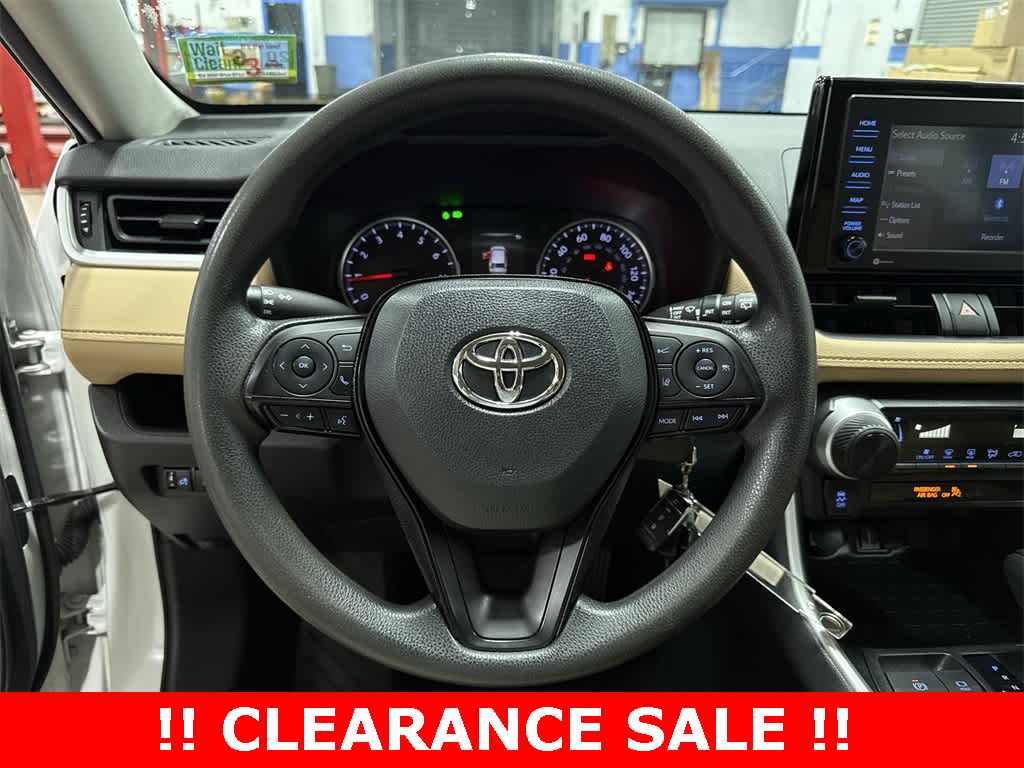 Thumbnail: 2020 Toyota RAV4 - 18