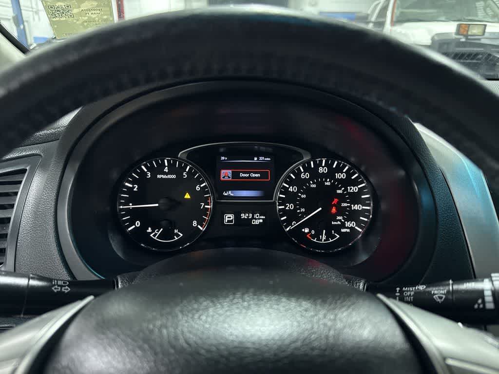 Thumbnail: 2015 Nissan Altima - 34