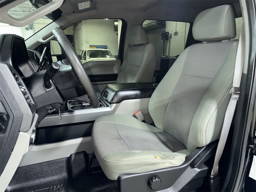 Thumbnail: 2019 Ford F-350 - 15