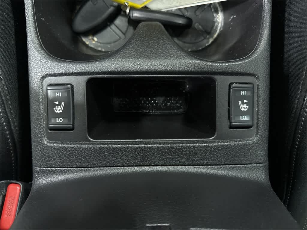 Thumbnail: 2015 Nissan Rogue - 33