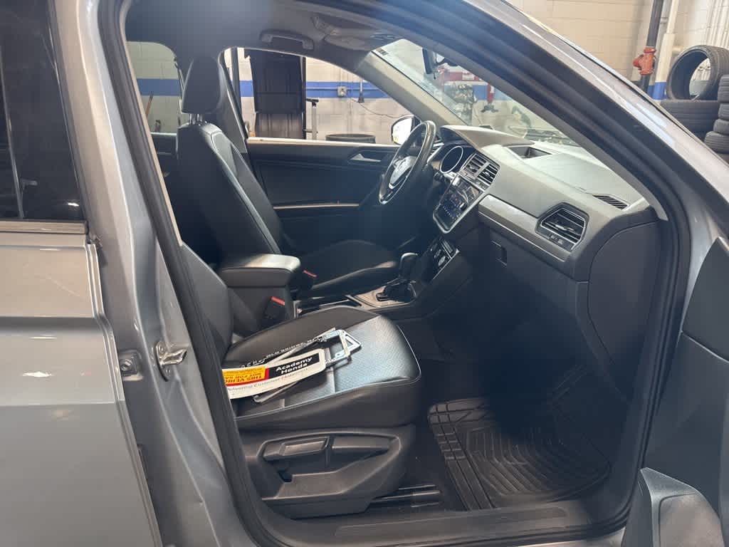Thumbnail: 2021 Volkswagen Tiguan - 13