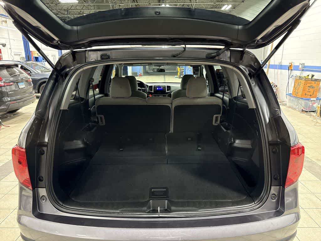 Thumbnail: 2016 Honda Pilot - 11