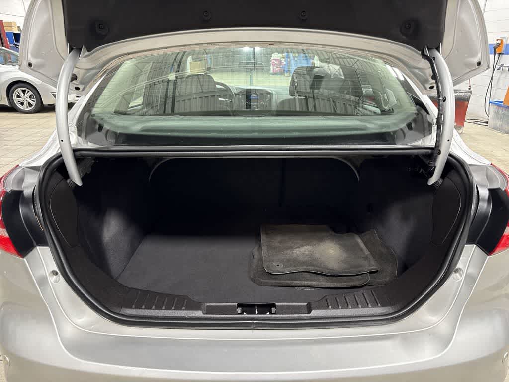 Thumbnail: 2016 Ford Focus - 11