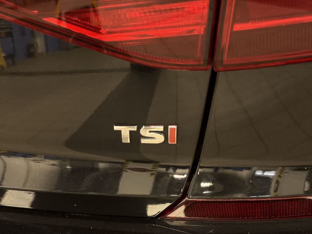 Thumbnail: 2017 Volkswagen Passat - 25