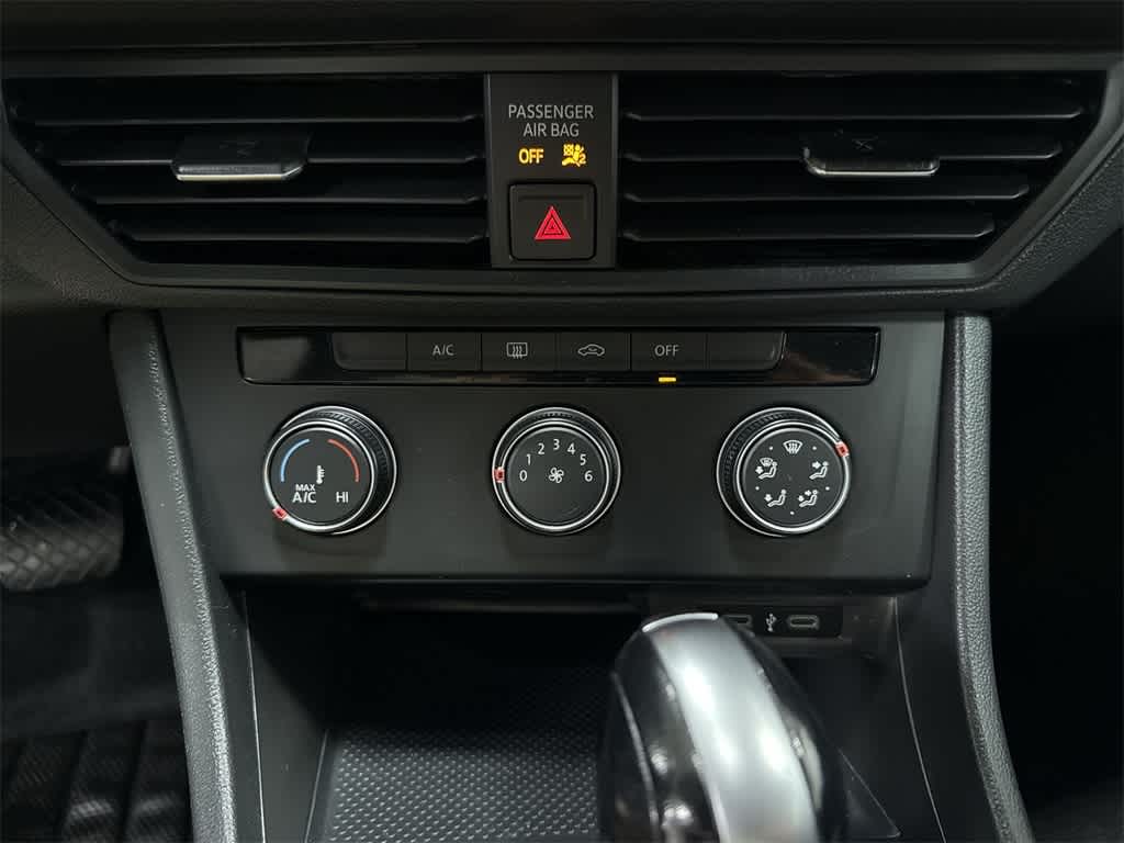 Thumbnail: 2021 Volkswagen Jetta - 21