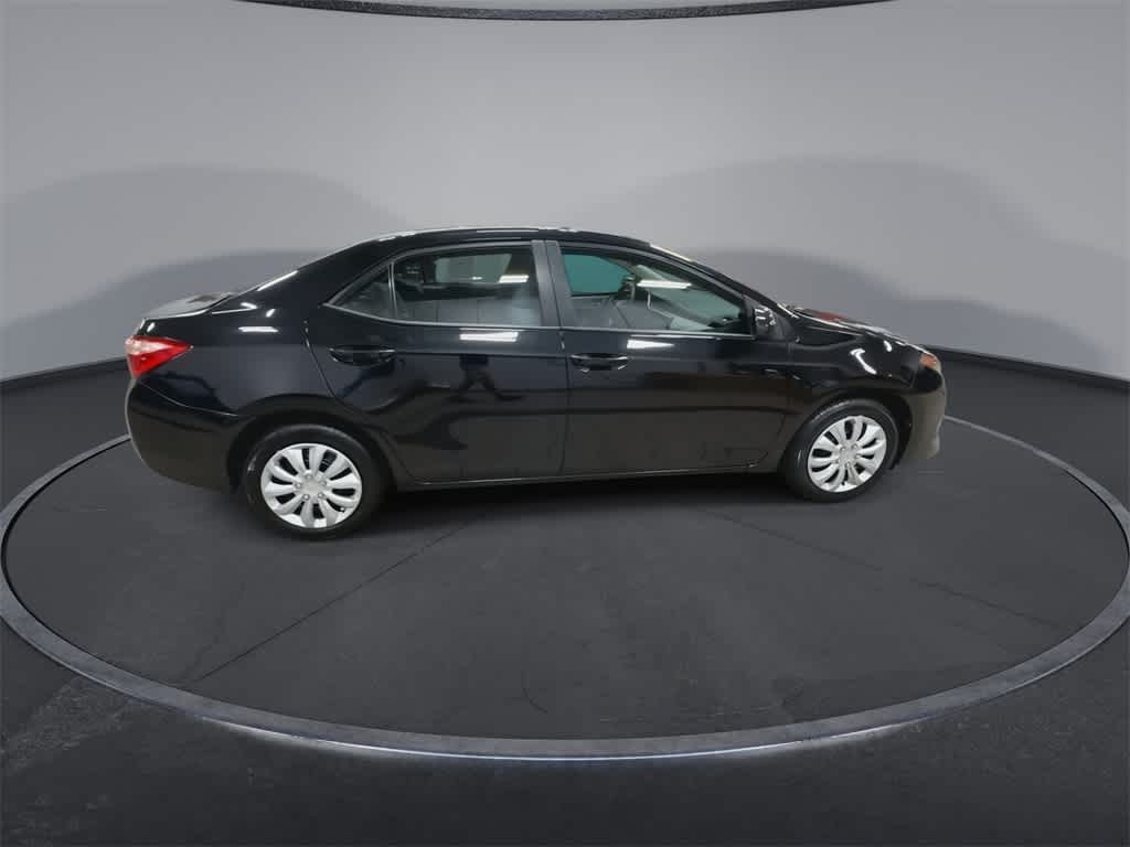 Thumbnail: 2018 Toyota Corolla - 9