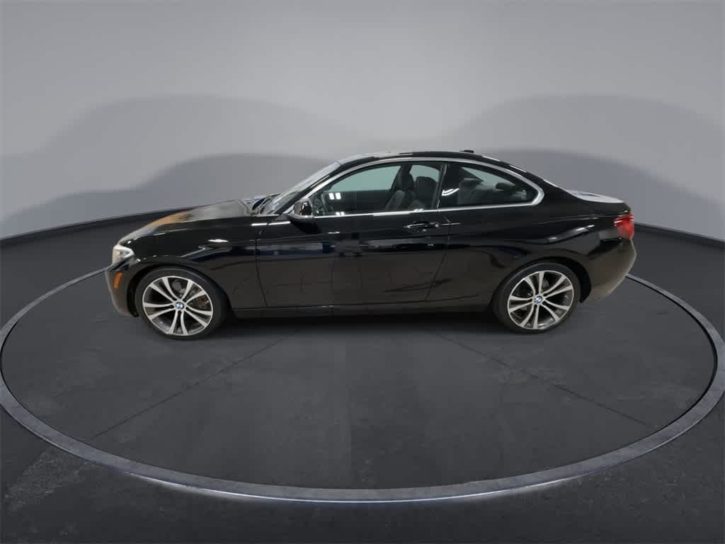 Thumbnail: 2016 BMW 2 Series - 5