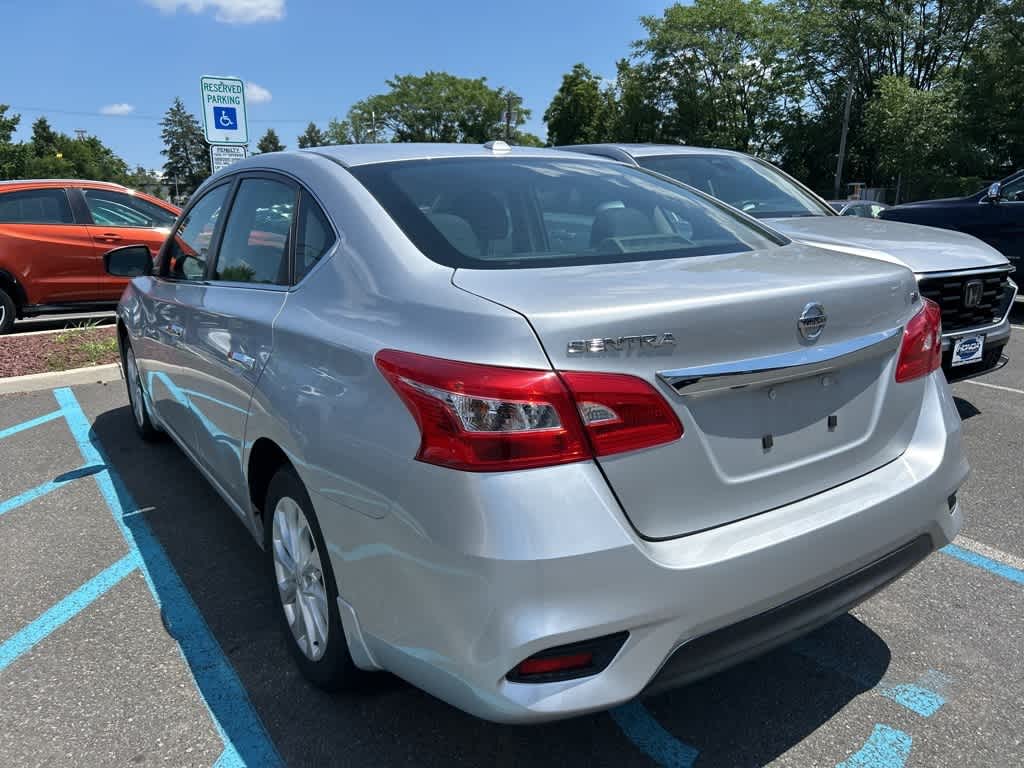 Thumbnail: 2019 Nissan Sentra - 10
