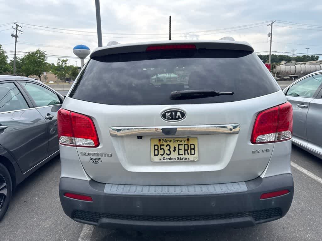 Thumbnail: 2012 Kia Sorento - 3