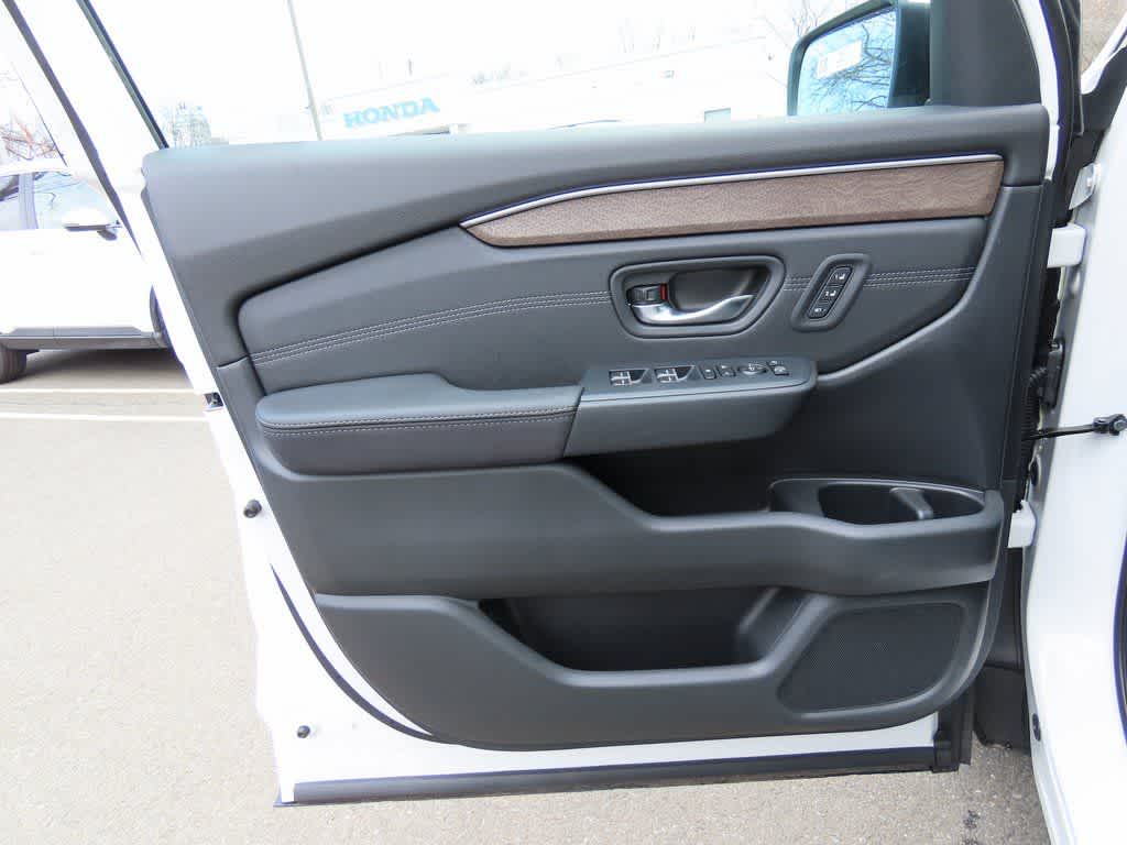 Thumbnail: 2026 Honda Pilot - 19