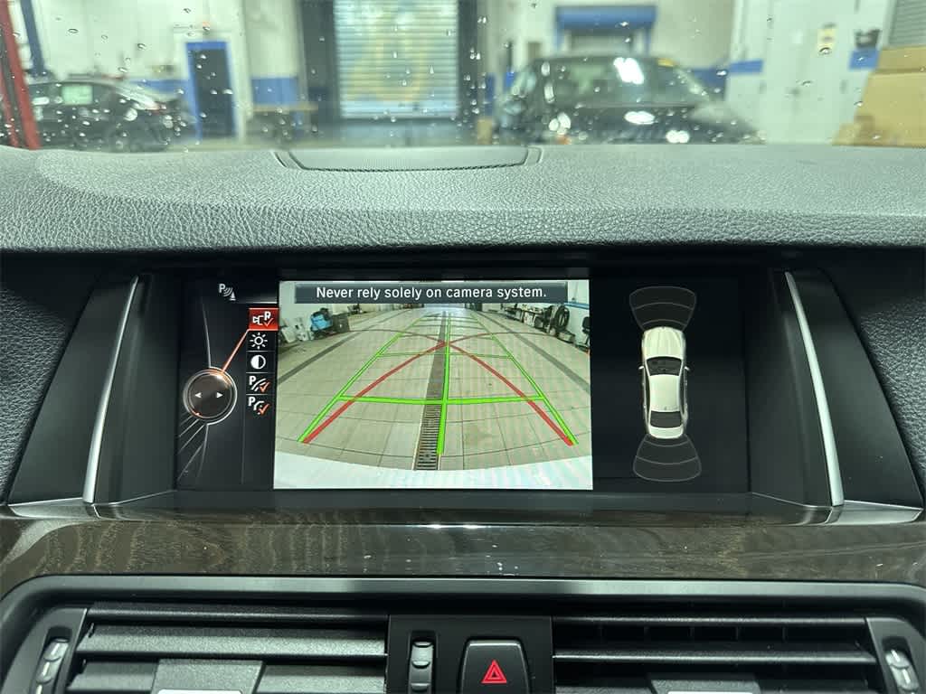 Thumbnail: 2016 BMW 5 Series - 26