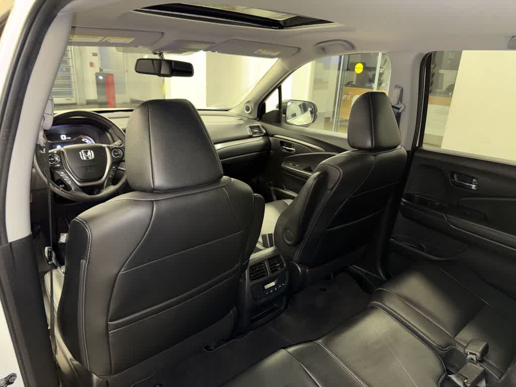 Thumbnail: 2018 Honda Pilot - 30