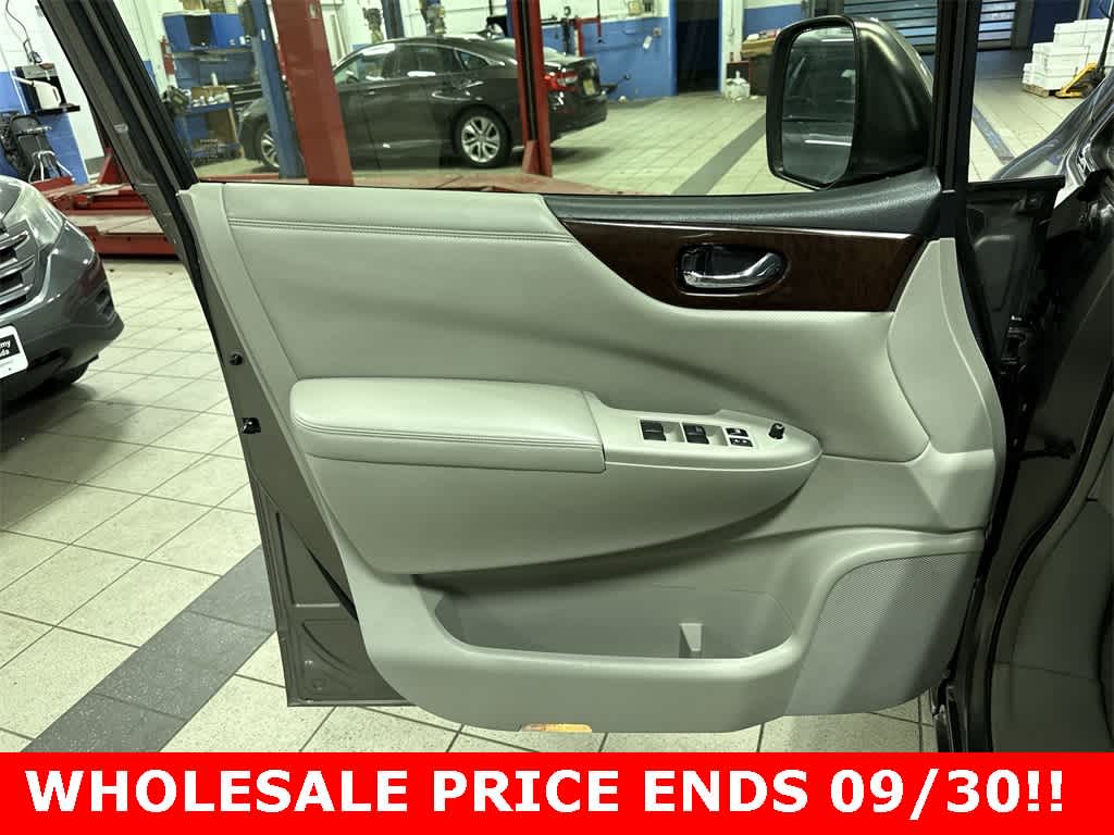 Thumbnail: 2015 Nissan Quest - 27