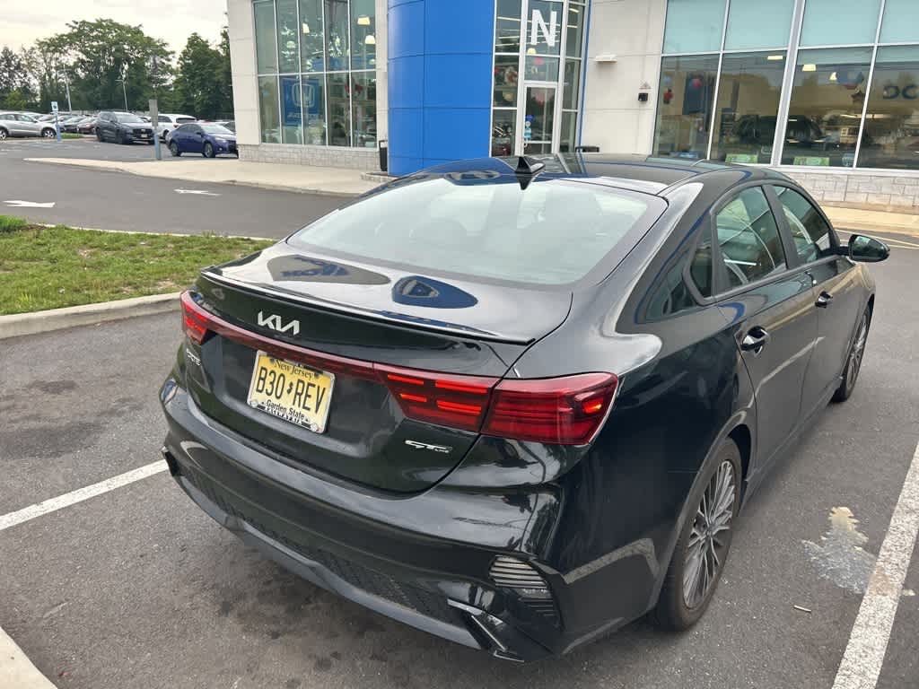 Thumbnail: 2022 Kia Forte - 15