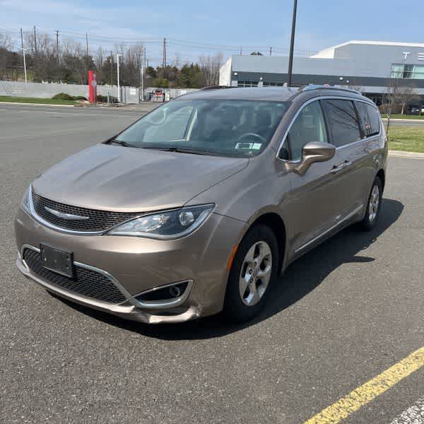 2017 Chrysler Pacifica  -
                  Old Bridge Township, NJ