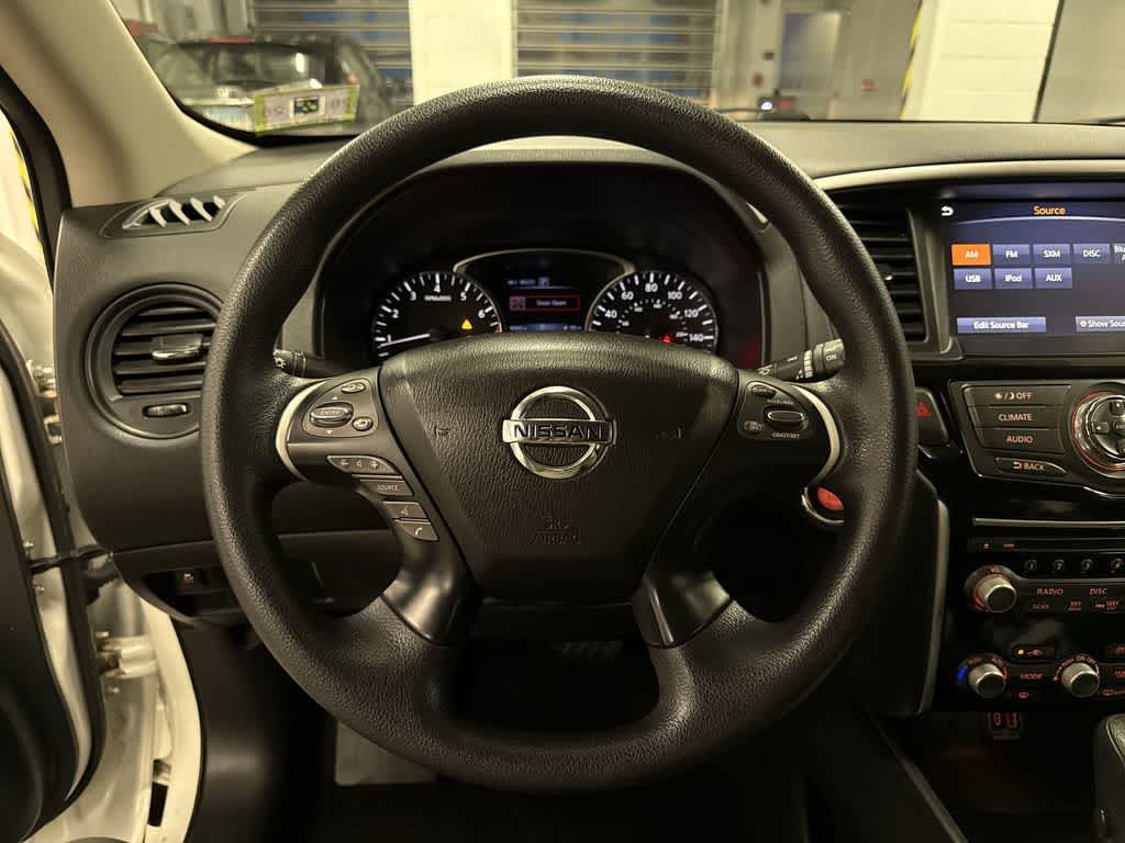 Thumbnail: 2019 Nissan Pathfinder - 19