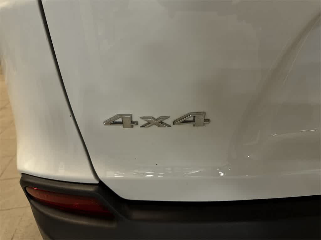 Thumbnail: 2020 Jeep Cherokee - 28