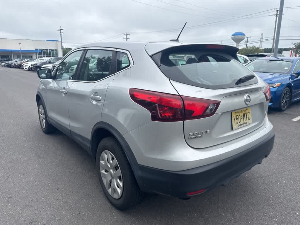 Thumbnail: 2018 Nissan Rogue Sport - 2