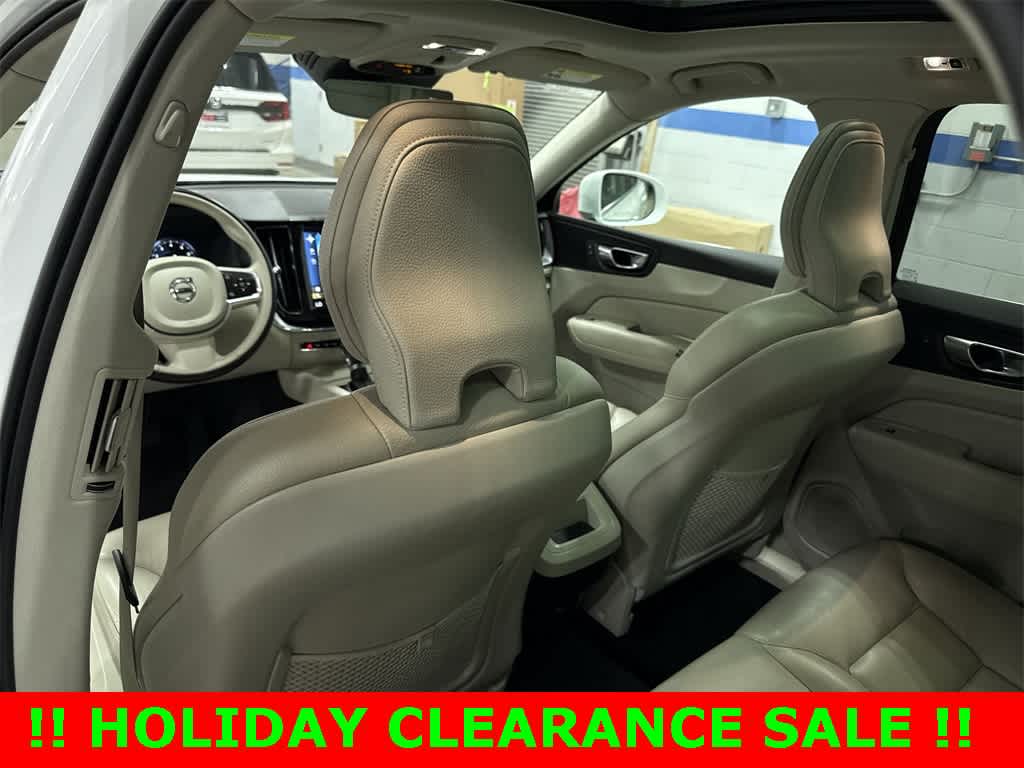 Thumbnail: 2020 Volvo XC60 - 28