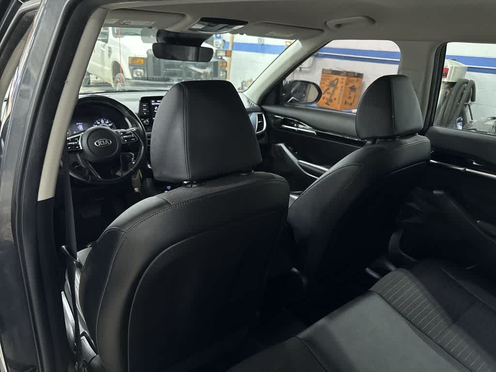 Thumbnail: 2021 Kia Seltos - 24