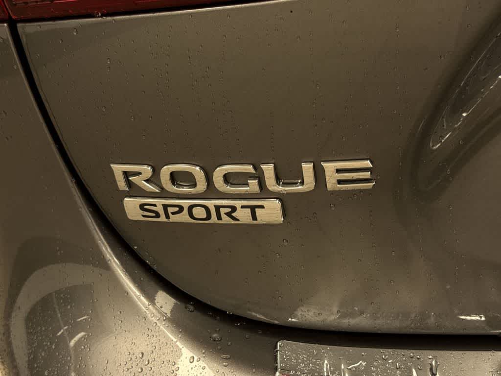 Thumbnail: 2020 Nissan Rogue Sport - 25