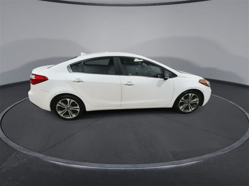 Thumbnail: 2016 Kia Forte - 9