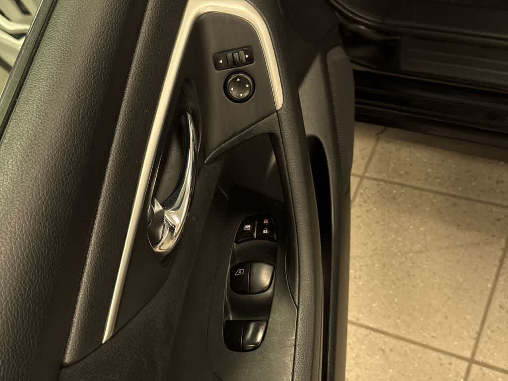 Thumbnail: 2015 Nissan Altima - 22