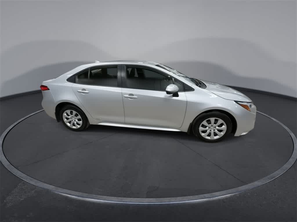 Thumbnail: 2023 Toyota Corolla - 9