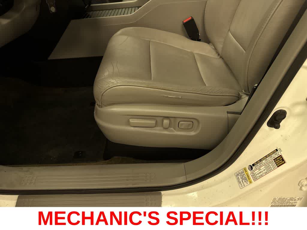 Thumbnail: 2014 Honda Pilot - 23