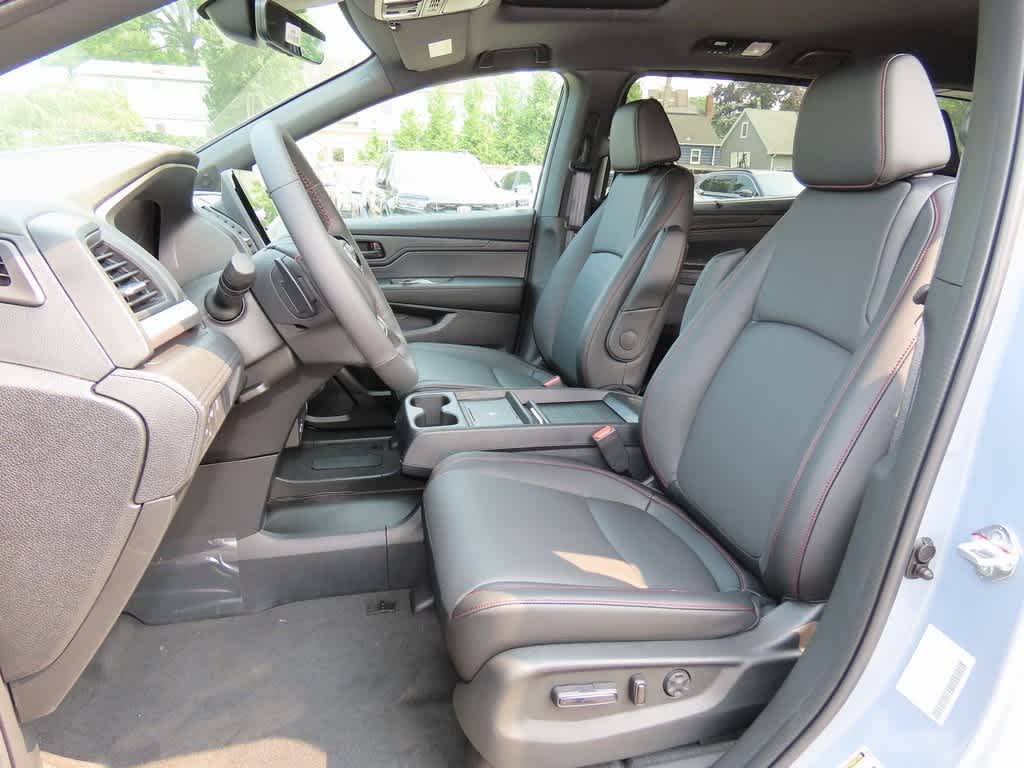 2025 Honda Odyssey Sport 13
