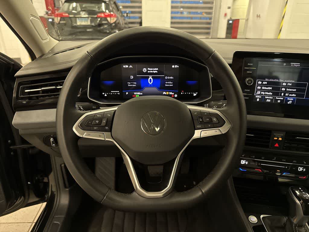 Thumbnail: 2025 Volkswagen Jetta - 18