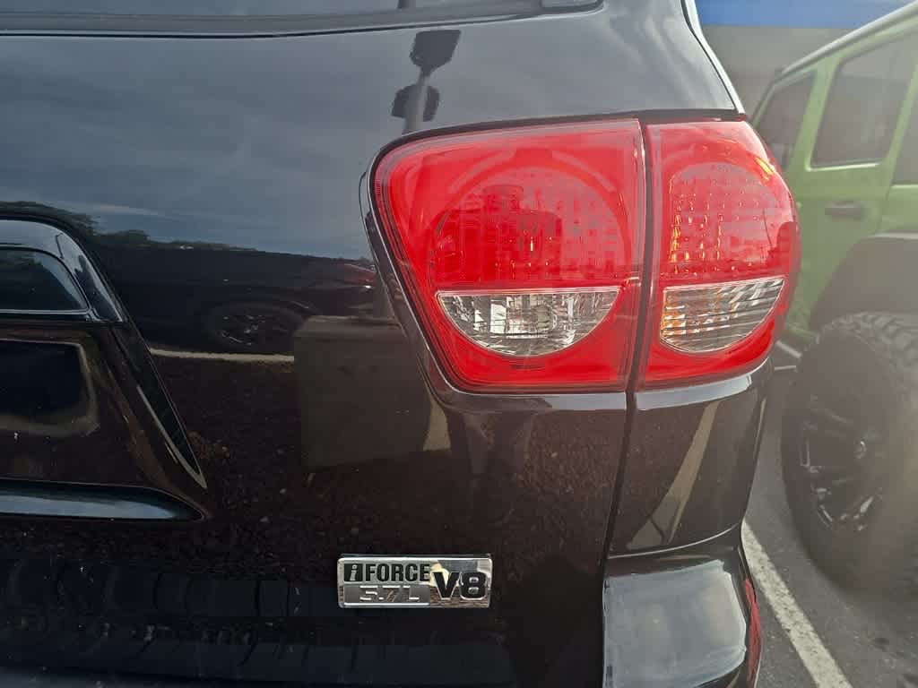 Thumbnail: 2017 Toyota Sequoia - 7