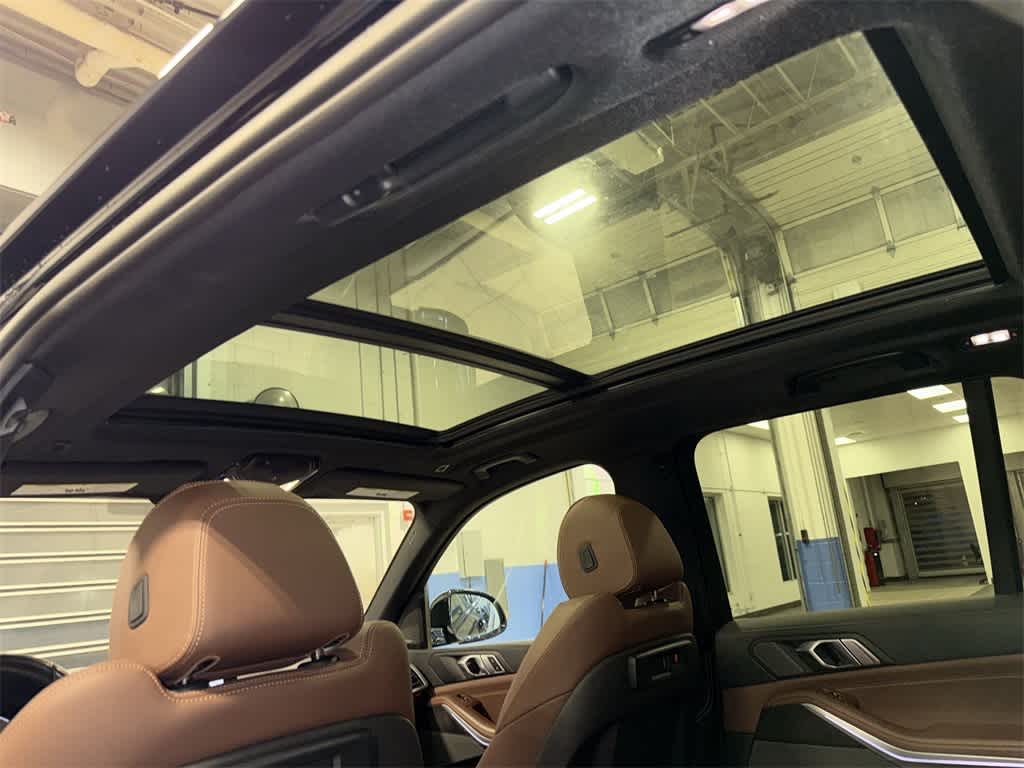 Thumbnail: 2022 BMW X5 - 25