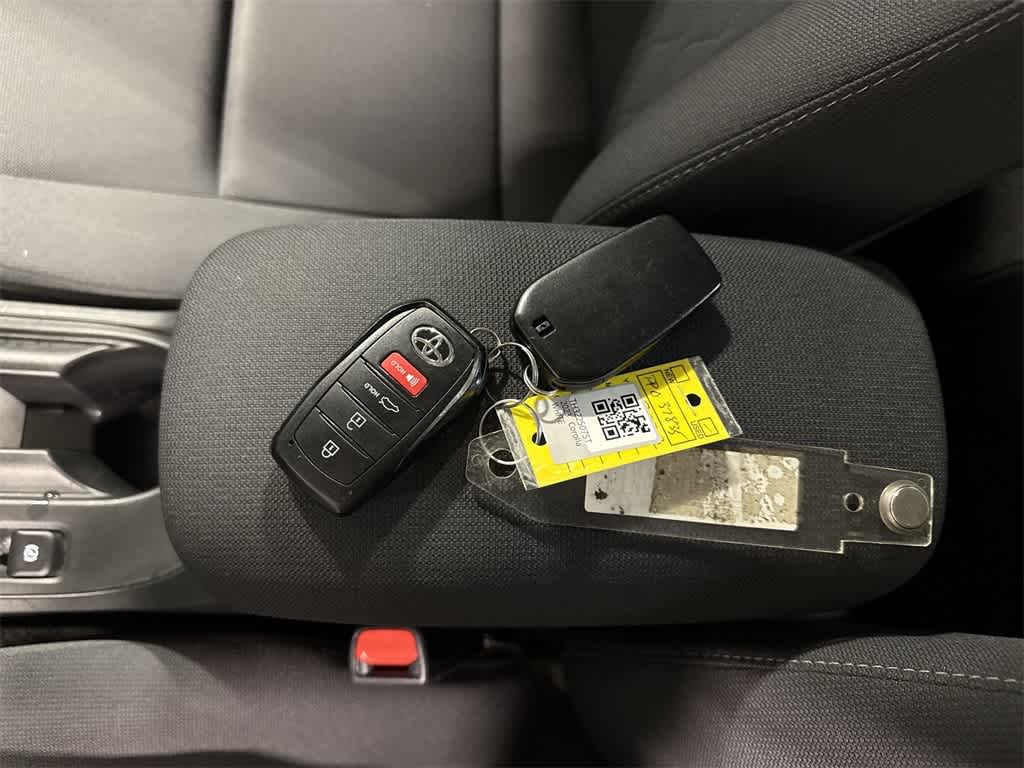 Thumbnail: 2023 Toyota Corolla - 31