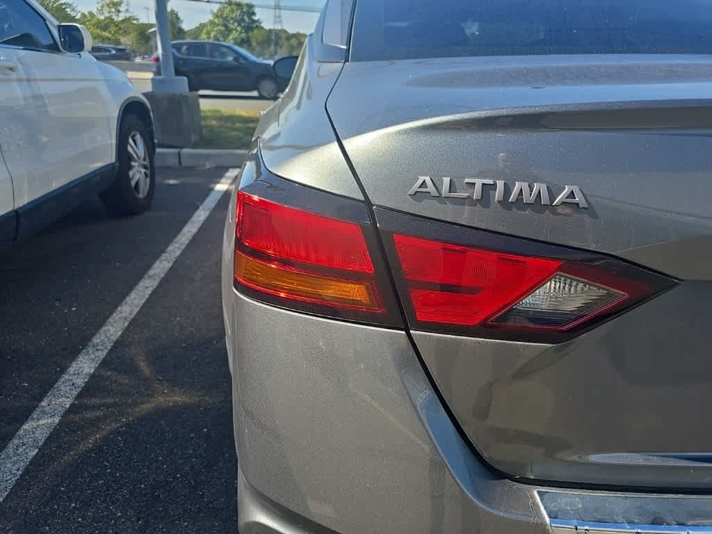 Thumbnail: 2023 Nissan Altima - 8