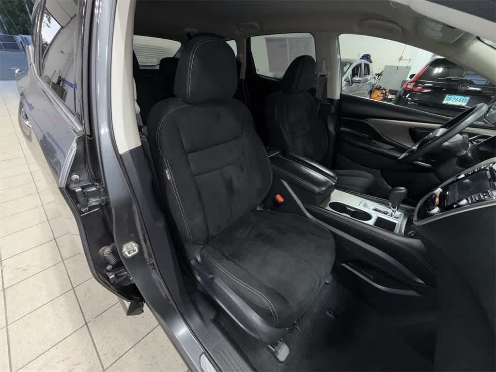 Thumbnail: 2018 Nissan Murano - 16