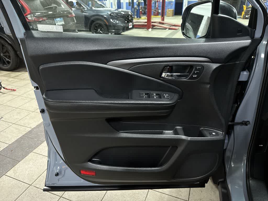 Thumbnail: 2023 Honda Ridgeline - 30