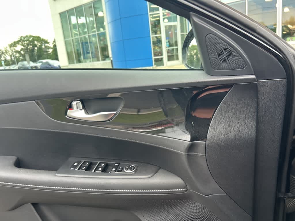Thumbnail: 2022 Kia Forte - 7