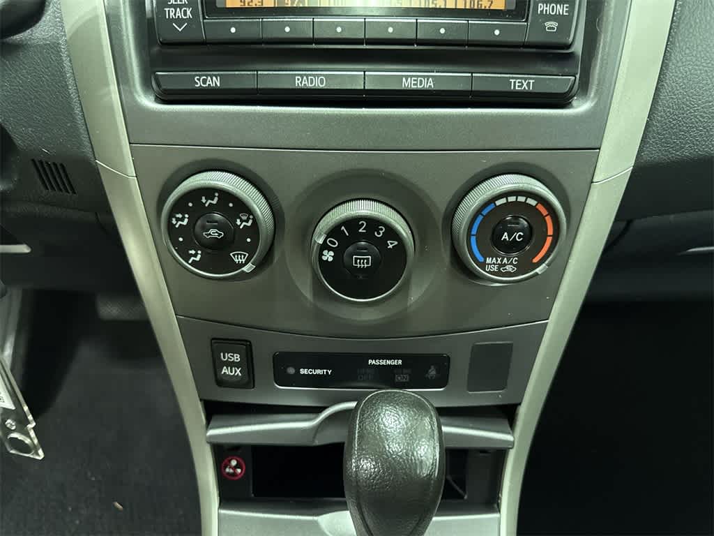 Thumbnail: 2012 Toyota Corolla - 21