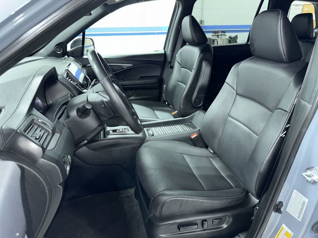 Thumbnail: 2023 Honda Passport - 15