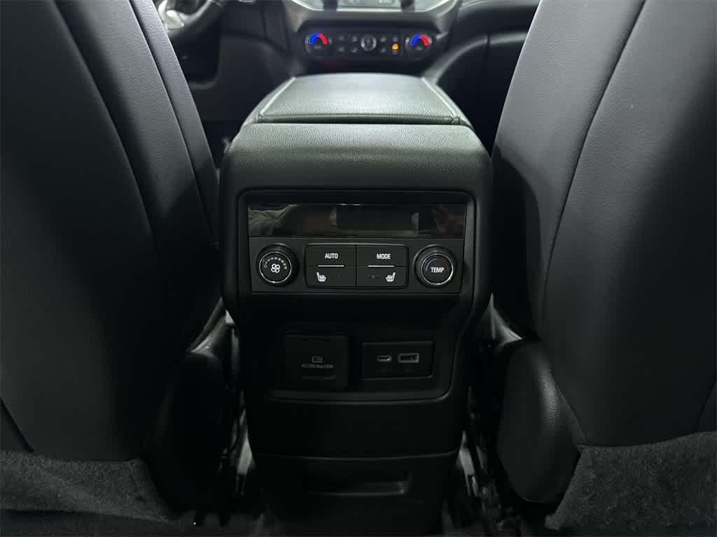 Thumbnail: 2022 GMC Acadia - 31