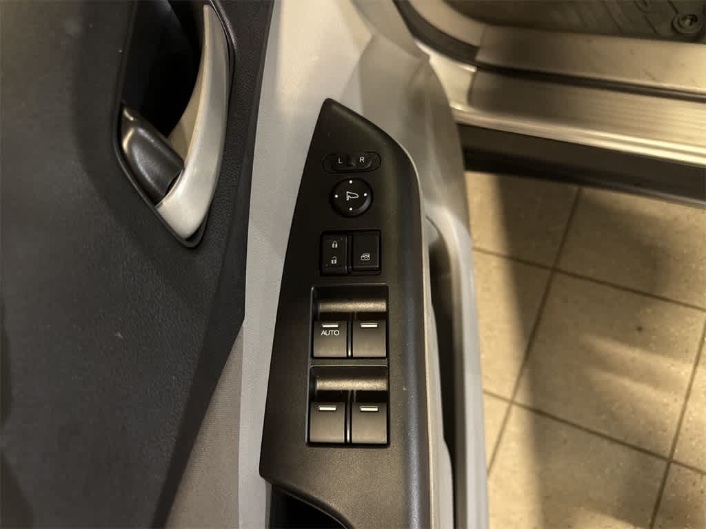 Thumbnail: 2013 Honda CR-V - 21